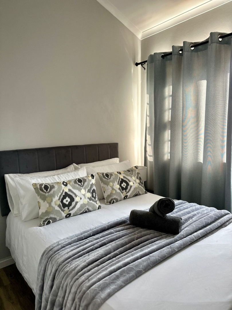 4 Bedroom Property for Sale in Sandbaai Western Cape